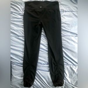 GapFit Under Belly Maternity Leggings